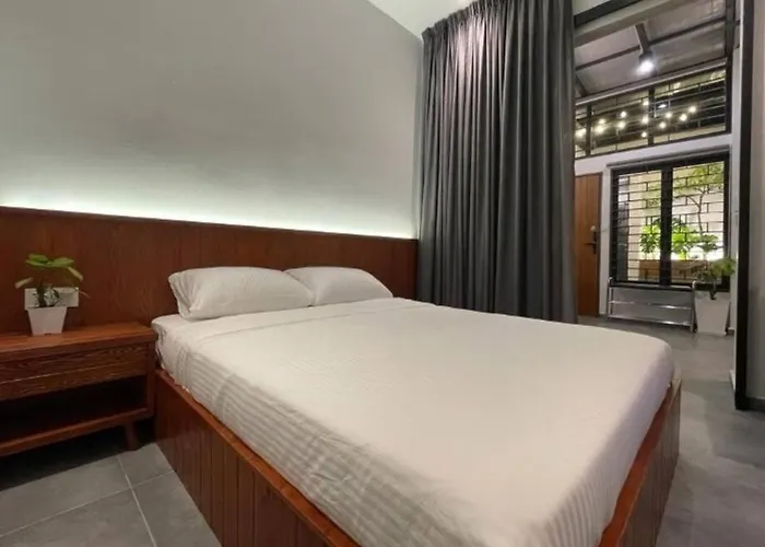 New Backlane Elegance 5Pax Near Jonker 800M